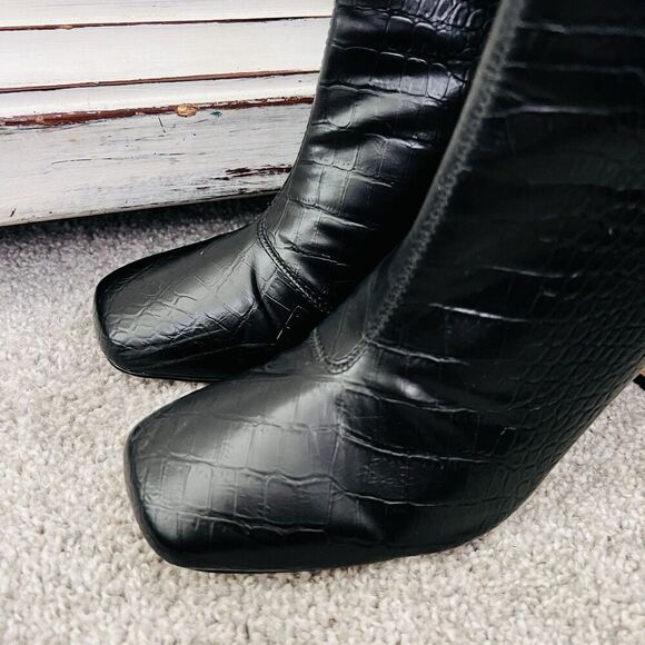 Express Black Croc Embossed Vegan Leather Square Toe Heeled Ankle Boots Size 8.5 - Picture 2 of 8